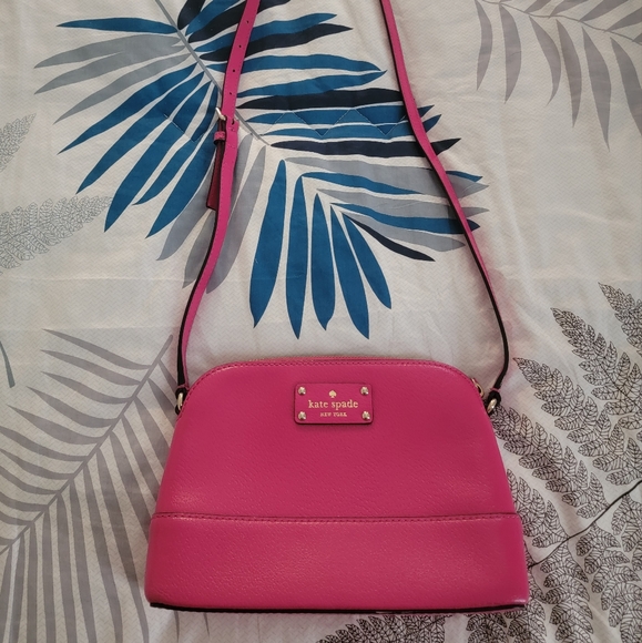 Kate Spade purse - Picture 1 of 9